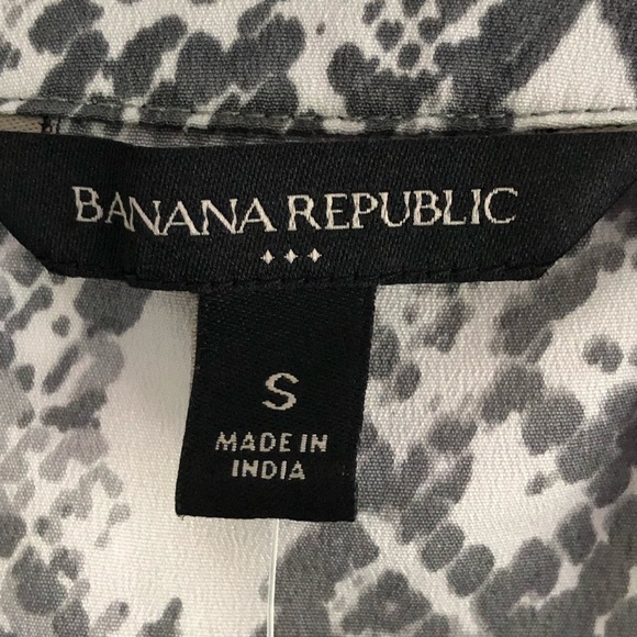 Banana Republic Sleeveless Racerback Halter Top Snake Print Small NWT - Picture 4 of 12
